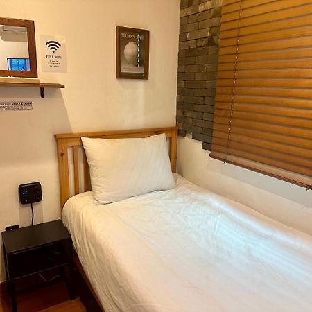 Hwon Guesthouse Seoul Bagian luar foto