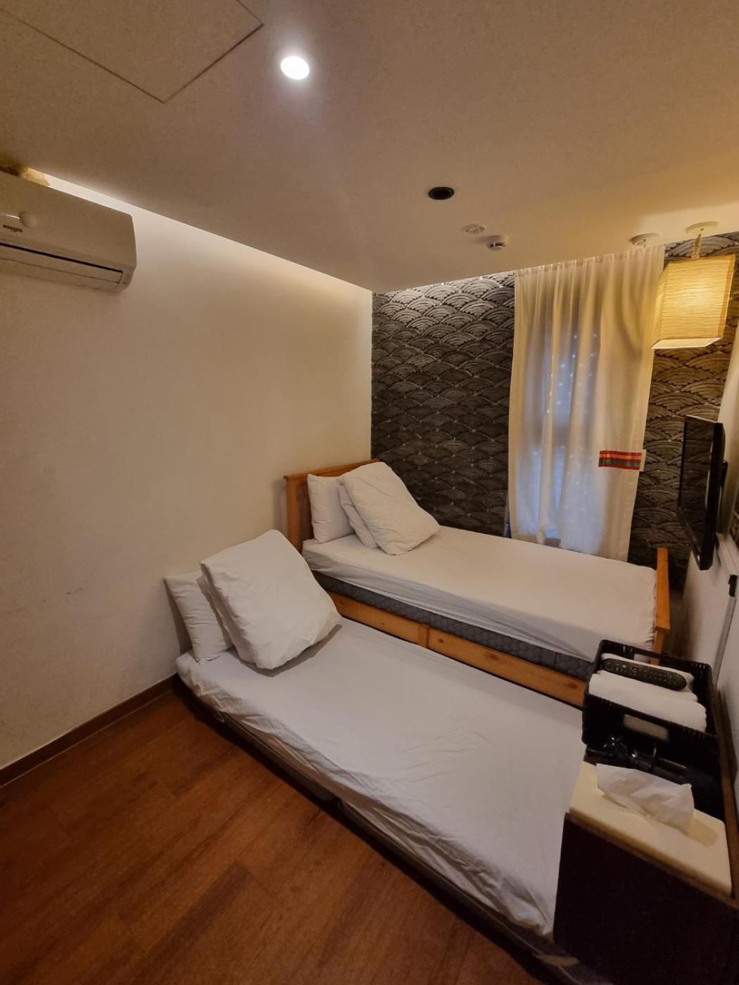 Hwon Guesthouse Seoul Bagian luar foto